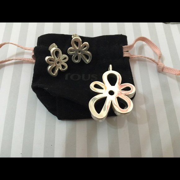 Tous set