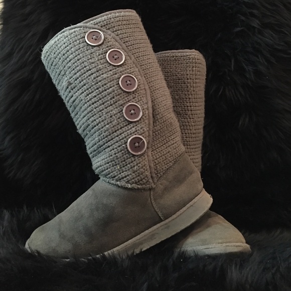 Gray Sweater Button Boots