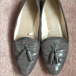 zara smoking flats with tassels!