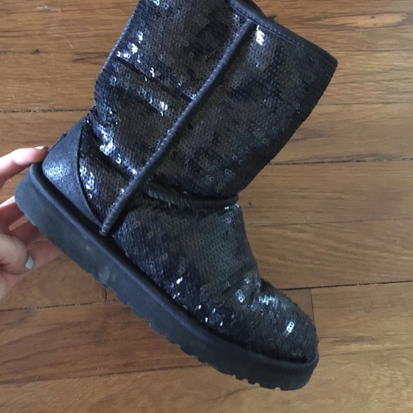 Black sequences Ugg Boots - Picture 3 of 4