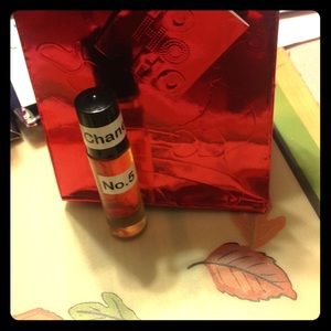 Designer perfume Chanel No.5