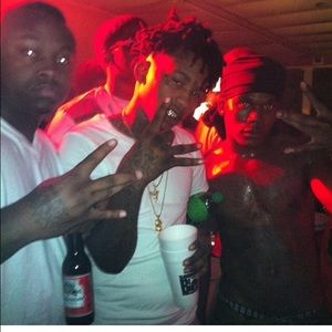 Meet your Posher, Dee