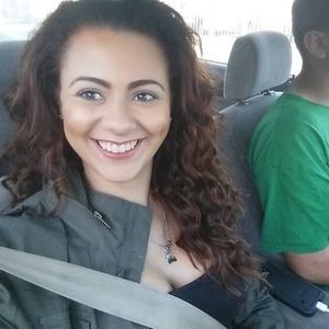 Meet your Posher, Alexis