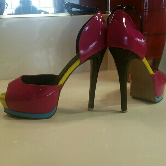 Shoes - Picture 2 of 2
