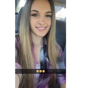 Meet your Posher, Danielle