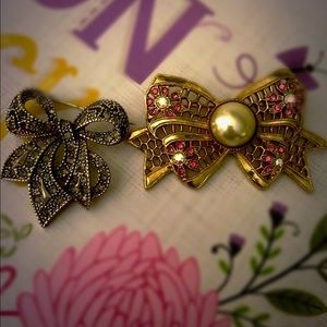 Bow Broaches