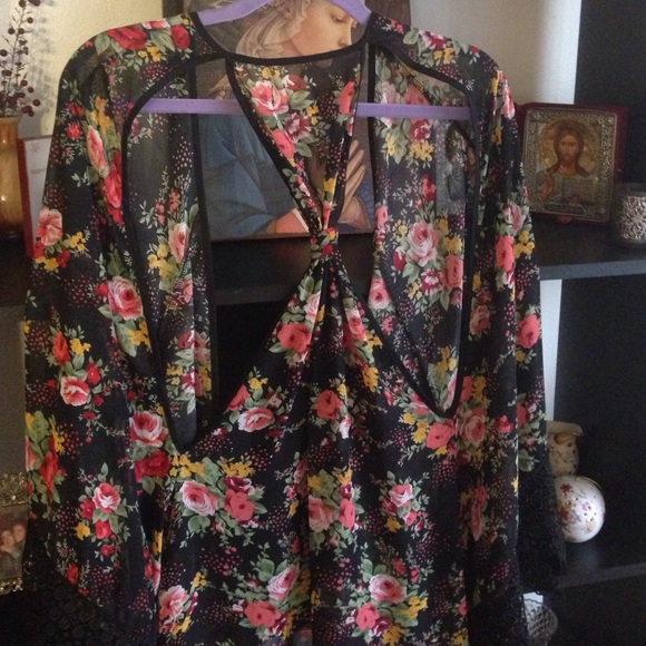 LONG LACE kimono - Picture 3 of 4