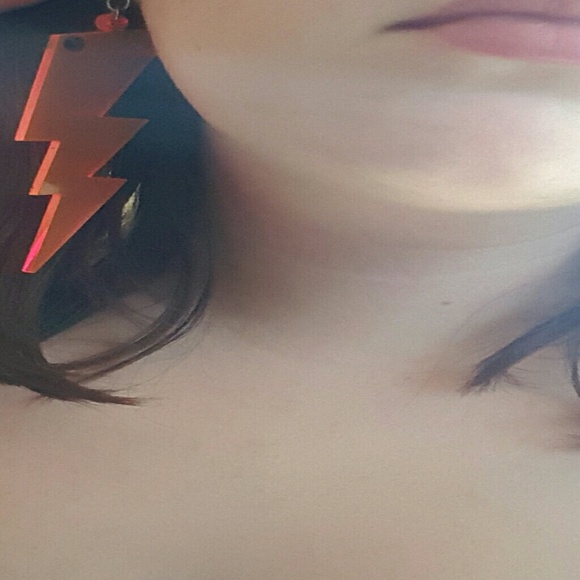 Neon orange earings - Picture 3 of 3