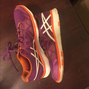Women's size 11 asics