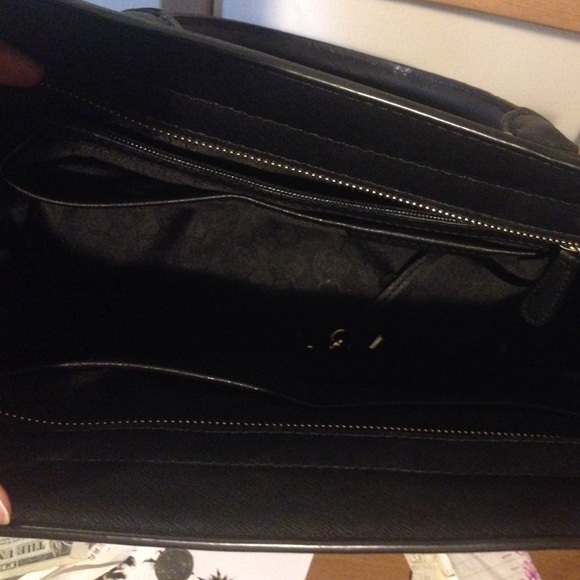 Michael kors almost new black purse - Picture 2 of 2