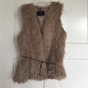Fur vest
