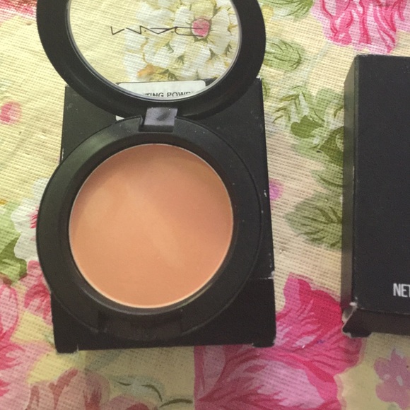 Mac authentic - Picture 3 of 4