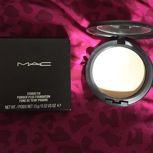 MAC Studio Fix Foundation C35