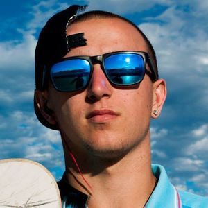 Meet your Posher, Tyler