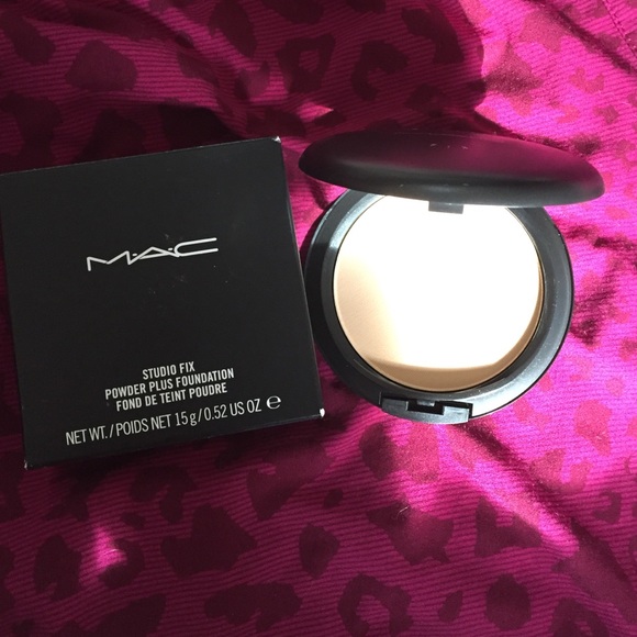 Mac studio fix powder foundation NC25
