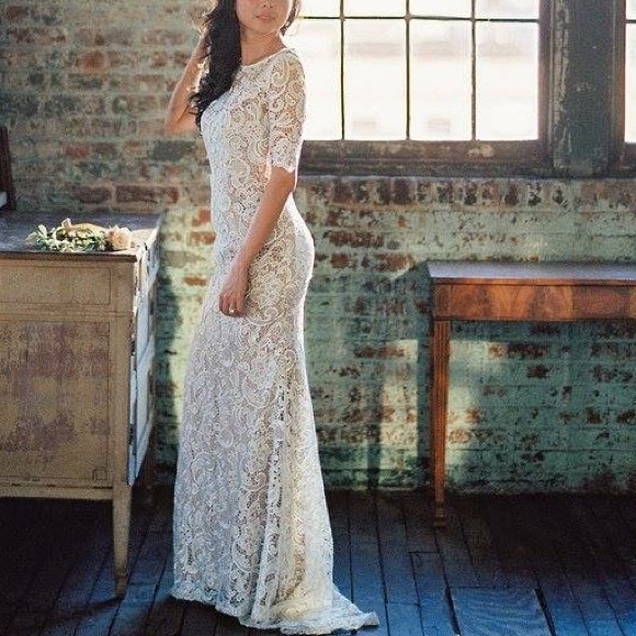 Gorgeous vintage tailored full lace gown