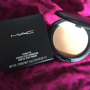 Mac studio fix powder foundation NW35