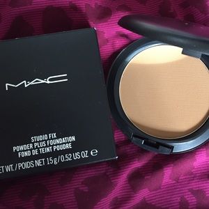 Mac studio fix powder foundation NC55