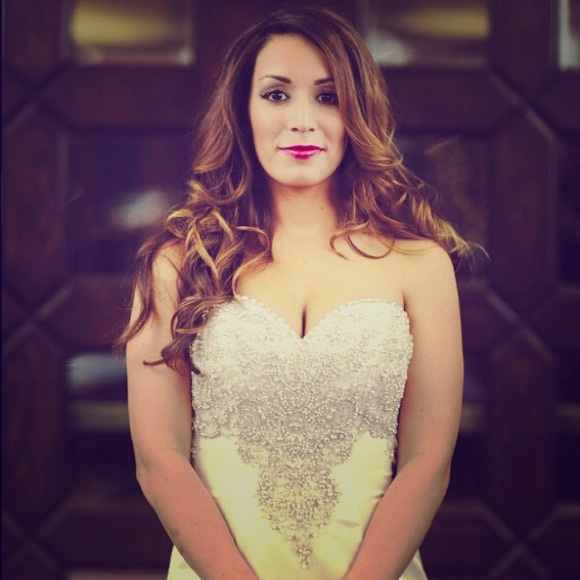 Meet your Posher, Angelina