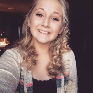 Meet your Posher, Halie