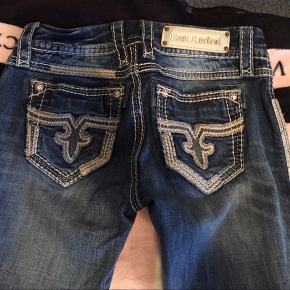 Awesome rock revival boot cut jeans!
