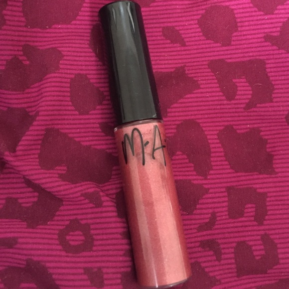 Mac lip glass Squeeze Me from the FAFI collection