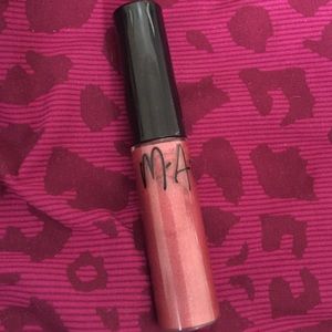 Mac lip glass Squeeze Me from the FAFI collection