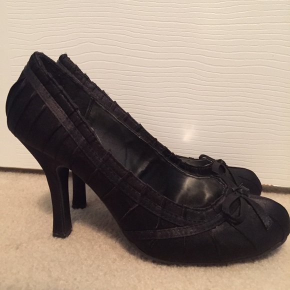 Black Formal Heels - Picture 2 of 4