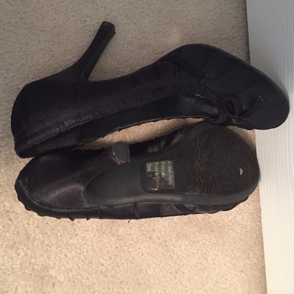 Black Formal Heels - Picture 4 of 4