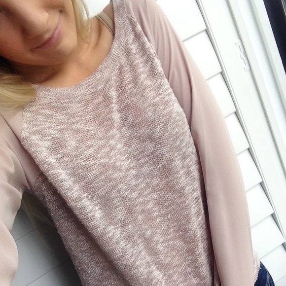 Forever 21 Sweaters - light pink lightweight sweater from F21