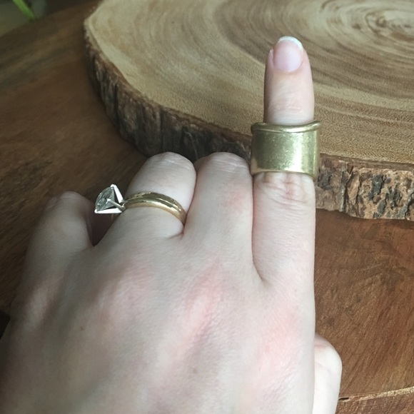 💜bundled Thick gold statement ring - Picture 2 of 2