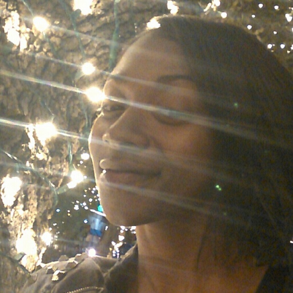 Meet your Posher, Dajanee - Picture 2 of 2