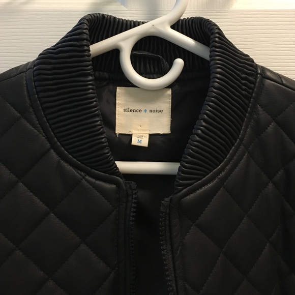 Silence + Noise black bubble bomber puffy jacket - Picture 3 of 4