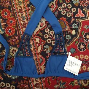 NWT Acacia Peahi Secrets Top