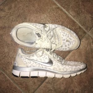 Womens Nike free 5.0