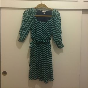 Loose dress with belt