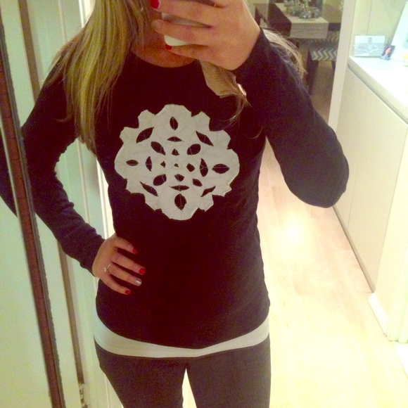 Snowflake organic long-sleeve tee