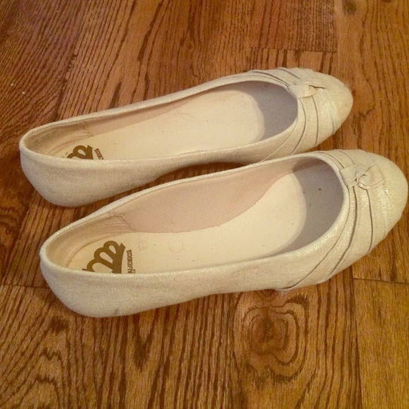 Shimmery cream colored flats