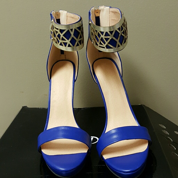 Heels - Picture 2 of 4