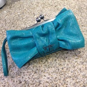 Jessica Simpson clutch