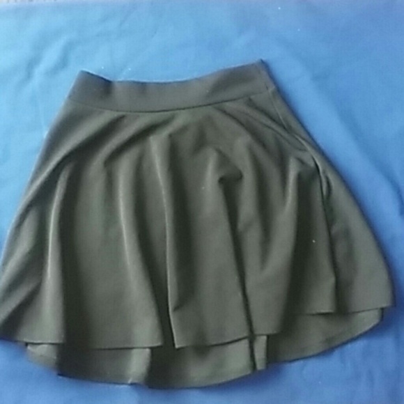 Black skater skirt - Picture 1 of 1