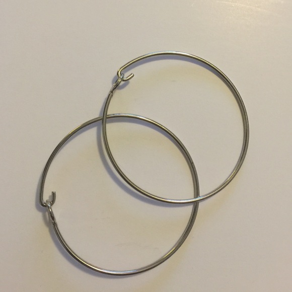 Bracelets - Picture 2 of 3