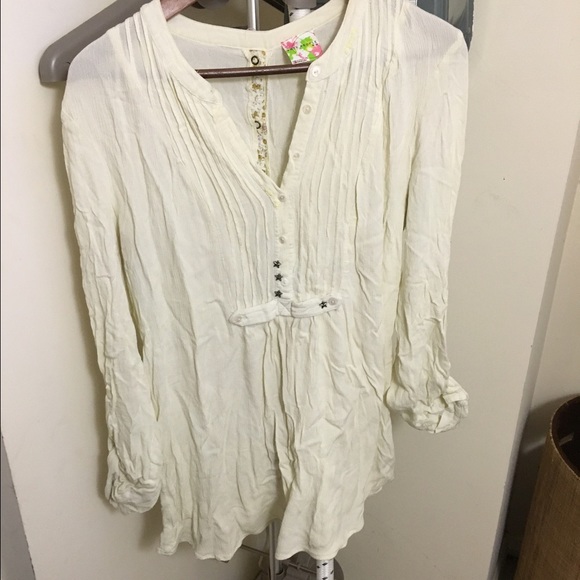 ⛔️SOLD⛔️Free people top size M