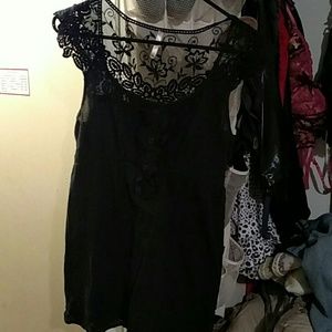 Blk lace blouse