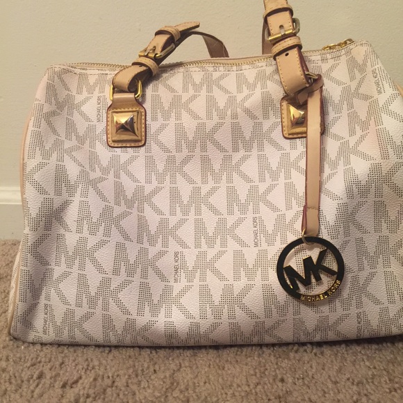 🚩DO NOT BUY🚩 on hold Michael Kors Bag