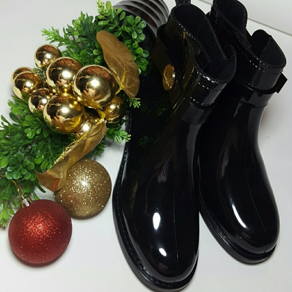 Nicole Miller Rain Boots