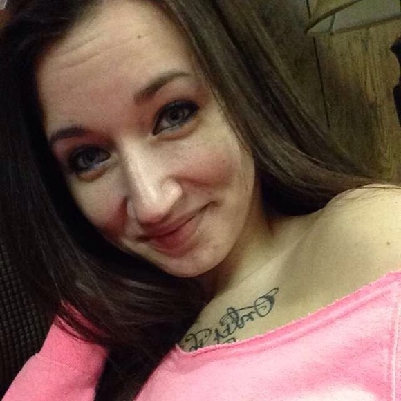 Meet your Posher, Haley - Picture 2 of 2