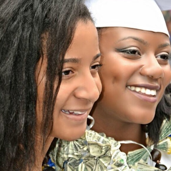 Meet your Posher, Aaliyah - Picture 3 of 4