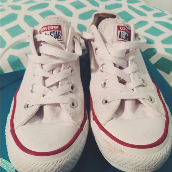 only worn once white converse size 6
