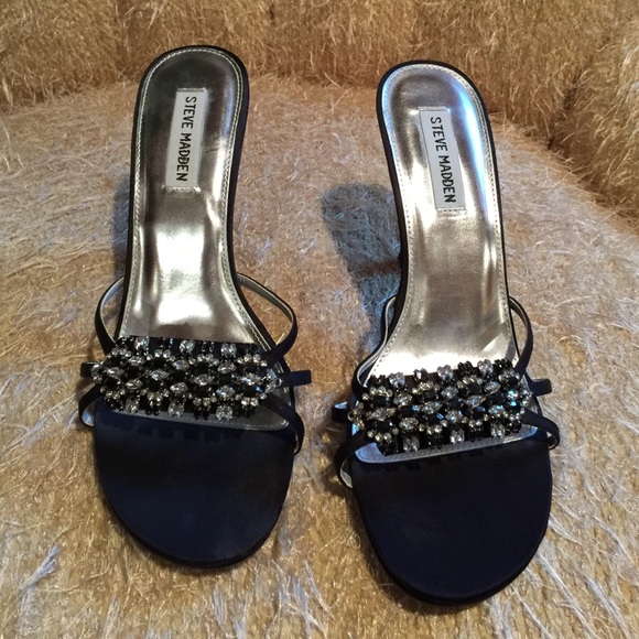 Beautiful Steve Madden dressy heels!